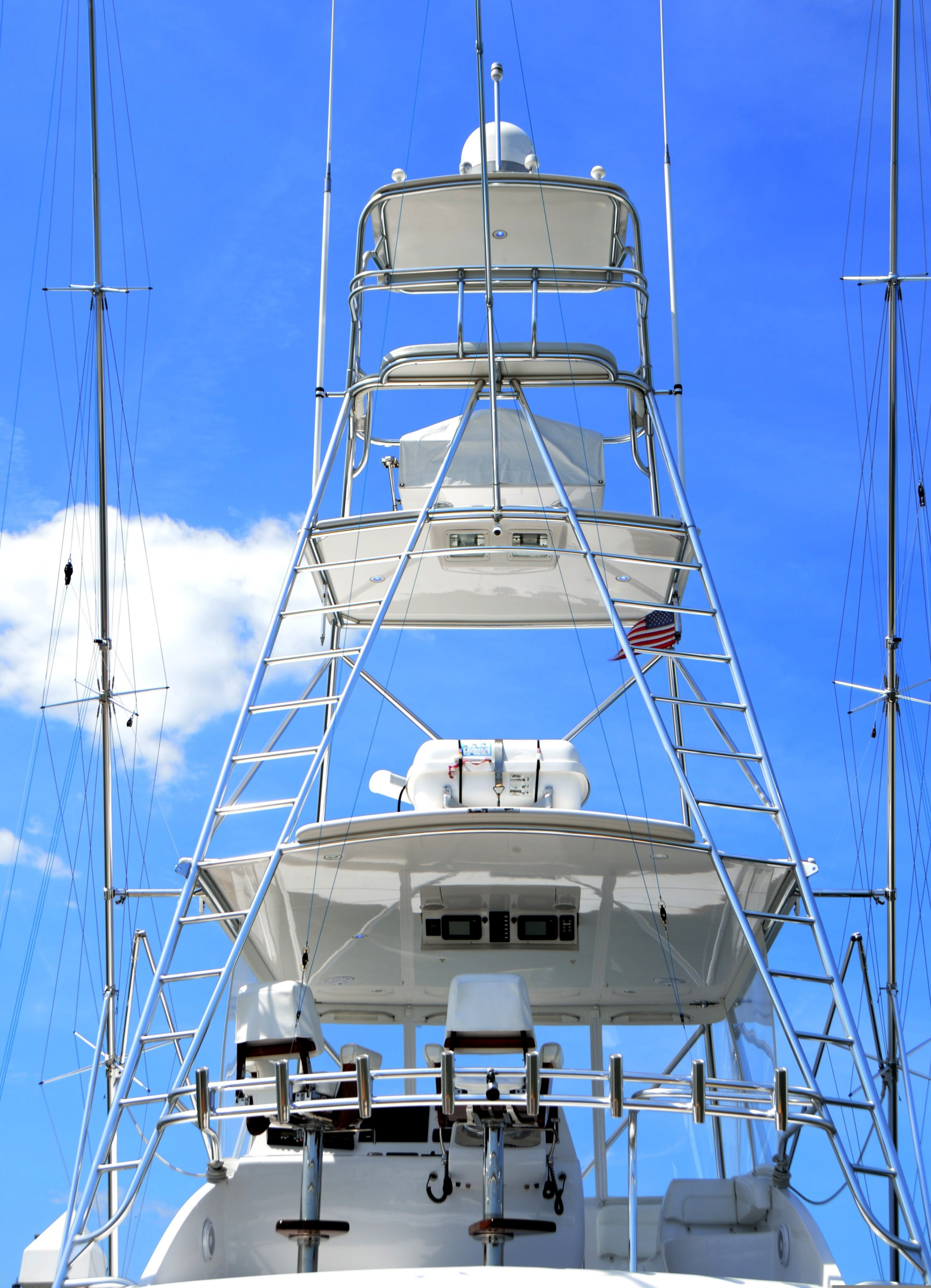 Hawaii sport fishing charter boat tower